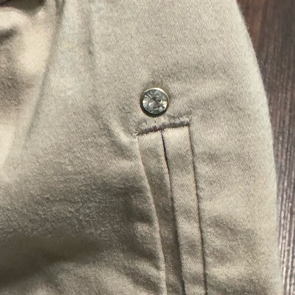 White House Black Market Tan Chino Cropped Pants Rhinestone embellished pocket 0 - Picture 6 of 15